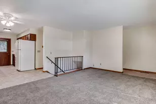 2810 Hallie Ln, Eau Claire, WI 54703 - Photo 5