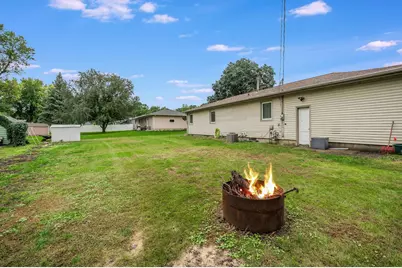 2437 Albion Avenue, Fairmont, MN 56031 - Photo 9
