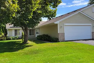 821 Greensview Ct NW, Hutchinson, MN 55350 - Photo 3