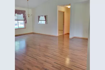 821 Greensview Court NW, Hutchinson, MN 55350 - Photo 7