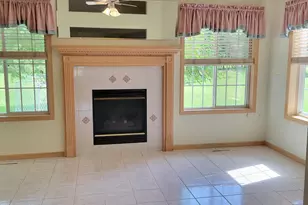 821 Greensview Ct NW, Hutchinson, MN 55350 - Photo 9