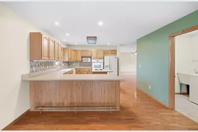 474 10th Avenue SW, Wells, MN 56097 - Photo 5