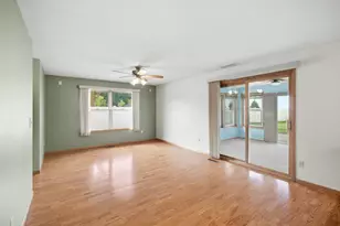474 10th Ave SW, Wells, MN 56097 - Photo 7