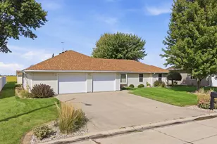 474 10th Ave SW, Wells, MN 56097 - Photo 33