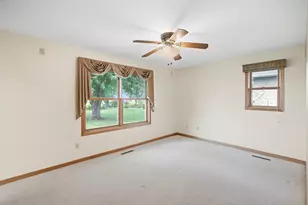 474 10th Ave SW, Wells, MN 56097 - Photo 23