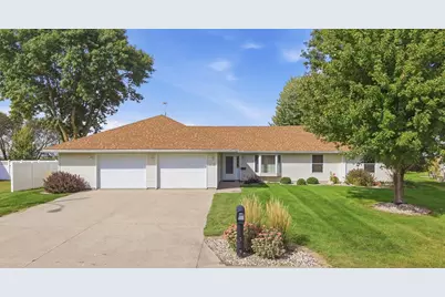 474 10th Avenue SW, Wells, MN 56097 - Photo 1