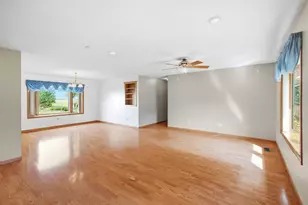 474 10th Ave SW, Wells, MN 56097 - Photo 15