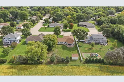 474 10th Avenue SW, Wells, MN 56097 - Photo 35