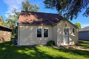 531 6th Ave SW, Pipestone, MN 56164 - Photo 1