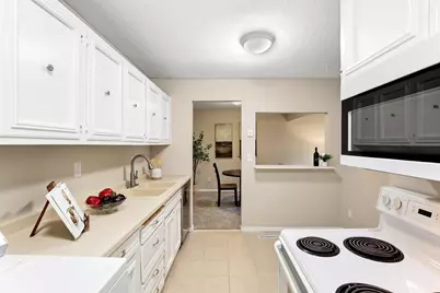 1207 Trailwood S, Hopkins, MN 55343 - Photo 11
