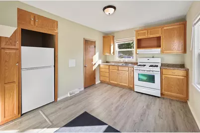 541 Broadway Avenue N, Foley, MN 56329 - Photo 5