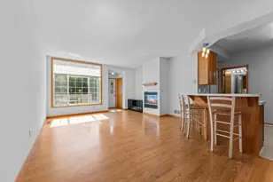 8763 Branson Dr, Inver Grove Heights, MN 55076 - Photo 9