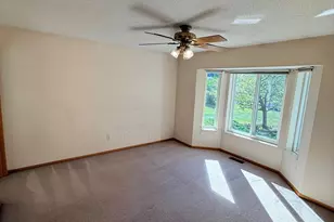 610 Meadows Dr, Hammond, WI 54015 - Photo 25