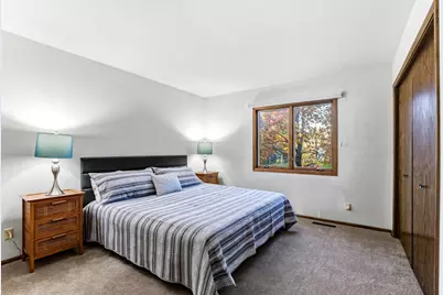 10640 Yukon Road S, Bloomington, MN 55438 - Photo 15