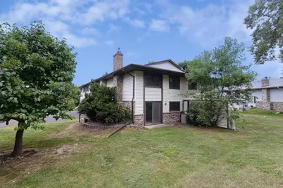 6570 Upper 35th Street N, Oakdale, MN 55128 - Photo 3