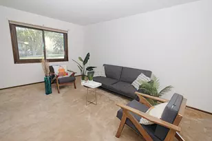 6570 Upper 35th St N, Oakdale, MN 55128 - Photo 5