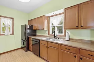 208 W Maple St, Roberts, WI 54023 - Photo 11