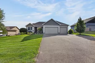 31473 Marvin Ave, Lindstrom, MN 55045 - Photo 3