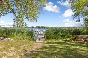 286 W Eagle Lake Dr, Maple Grove, MN 55369 - Photo 1