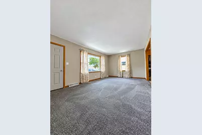 1707 4th Avenue SE, Austin, MN 55912 - Photo 7