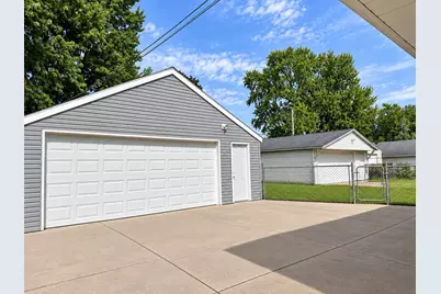 1707 4th Avenue SE, Austin, MN 55912 - Photo 3