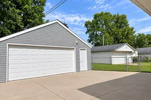 1707 4th Ave SE, Austin, MN 55912 - Photo 3