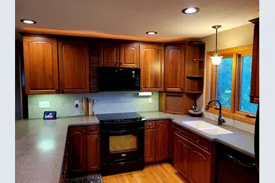 128 Eastwood Drive, Thief River Falls, MN 56701 - Photo 5