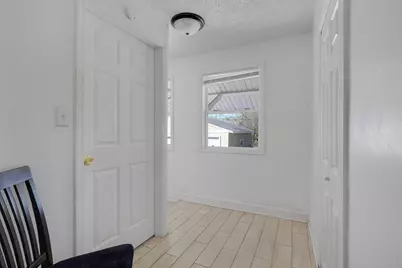 6425 Fremont Avenue N, Brooklyn Center, MN 55430 - Photo 11