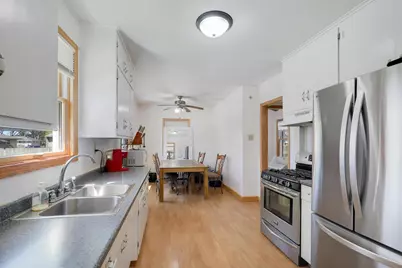6425 Fremont Avenue N, Brooklyn Center, MN 55430 - Photo 9