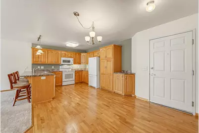 1085 Dale Street SW #115, Hutchinson, MN 55350 - Photo 9