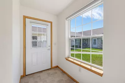 1085 Dale Street SW #115, Hutchinson, MN 55350 - Photo 3