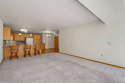 1085 Dale Street SW #115, Hutchinson, MN 55350 - Photo 5