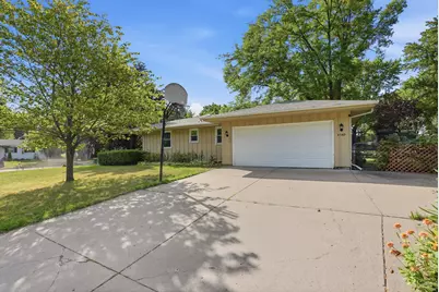 4549 Nevada Avenue N, New Hope, MN 55428 - Photo 3