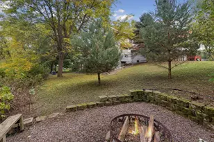 1128 Creekside Cir, Stillwater, MN 55082 - Photo 7
