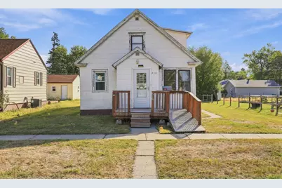 212 10th Street N, Breckenridge, MN 56520 - Photo 1