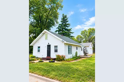327 11th Street S, Sauk Rapids, MN 56379 - Photo 1
