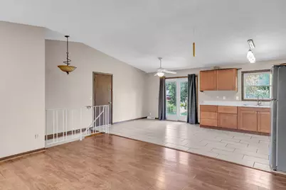 6432 Zealand Avenue N, Brooklyn Park, MN 55428 - Photo 3