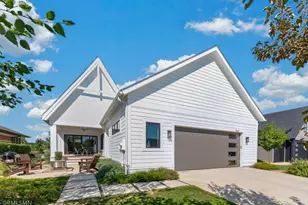 11449 Wildflower Dr N, Lake Elmo, MN 55042 - Photo 41
