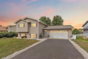 9748 Hames Ct S, Cottage Grove, MN 55016 - Photo 3