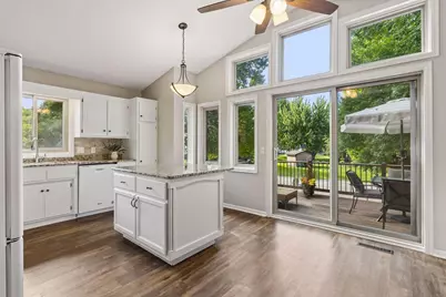 8952 Pineview Lane N, Maple Grove, MN 55369 - Photo 9