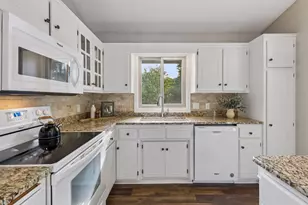8952 Pineview Ln N, Maple Grove, MN 55369 - Photo 13