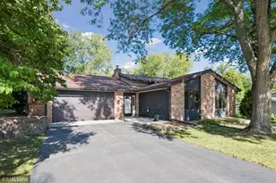 1549 Skyview Dr, Chaska, MN 55318 - Photo 1