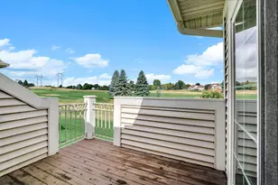 536 Holly Ln N, Oakdale, MN 55128 - Photo 15