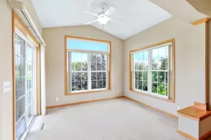 536 Holly Ln N, Oakdale, MN 55128 - Photo 7