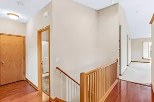 536 Holly Ln N, Oakdale, MN 55128 - Photo 25