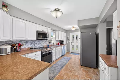 401 108th Lane NW, Coon Rapids, MN 55448 - Photo 9