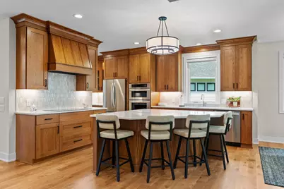 7061 Highland Court, Eden Prairie, MN 55346 - Photo 7