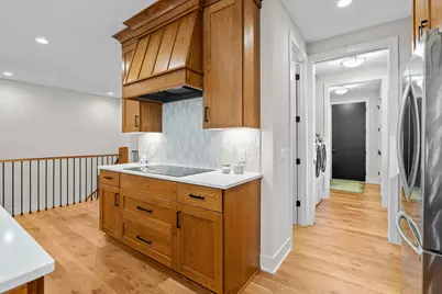 7061 Highland Court, Eden Prairie, MN 55346 - Photo 9