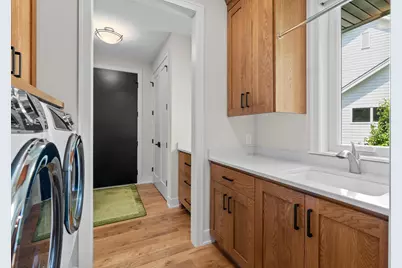 7061 Highland Court, Eden Prairie, MN 55346 - Photo 5