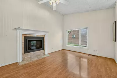 754 Neville Court SE, Rochester, MN 55904 - Photo 5